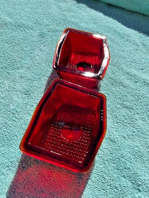 Par de lentes de luz trasera Pontiac NORS Lynx Eye GLASS 1941 1946 1947  Foto 4 de 4