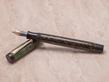 Parker Duofold Streamline Senior 5" 14k Eversharp Nib Green Fountain Pen - AS-IS