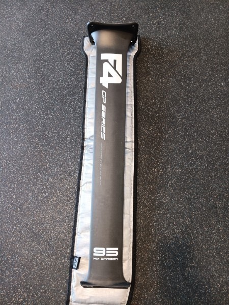 F4 Foils GP Plate Mount HM Carbon Mast, Wing Foil 95cm