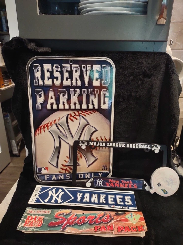 NEW YORK YANKEES Fan Pack BASEBALL  License Plate, Bumper Sticker & Large Sign  - Image 2 of 4