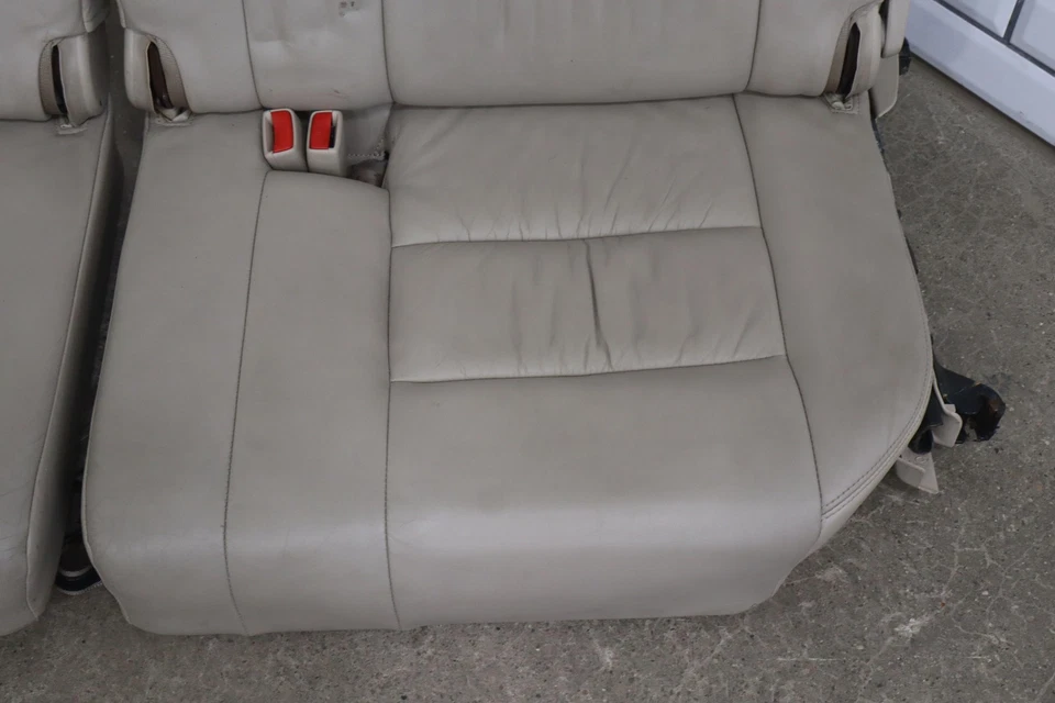 2006 Toyota Land Cruiser Pair LH&RH 3rd Row Leather Seats (Ivory 00) Foto 2 de 4