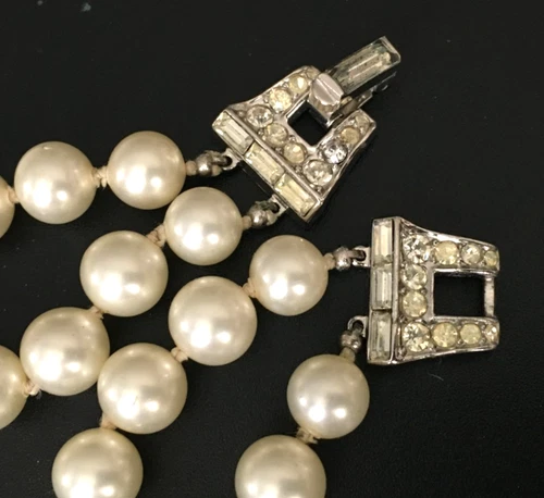 Vintage Bracelet SIGNED TRIFARI Faux Pearl Rhinestone Silver tone Jewelry lot y
