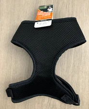 NEW  DOG HARNESS   Adjustable  Step In  MEDIUM  19 - 23 LBS.   Soft Fabric Mesh