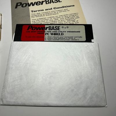 #ad Vintage PC World’s PowerBase 5.25quot; Floppy Disk Software $12.83