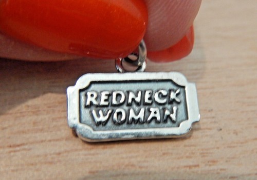 Sterling Silver 12x17mm Sign says Redneck Woman Charm - 第 1/4 張圖片