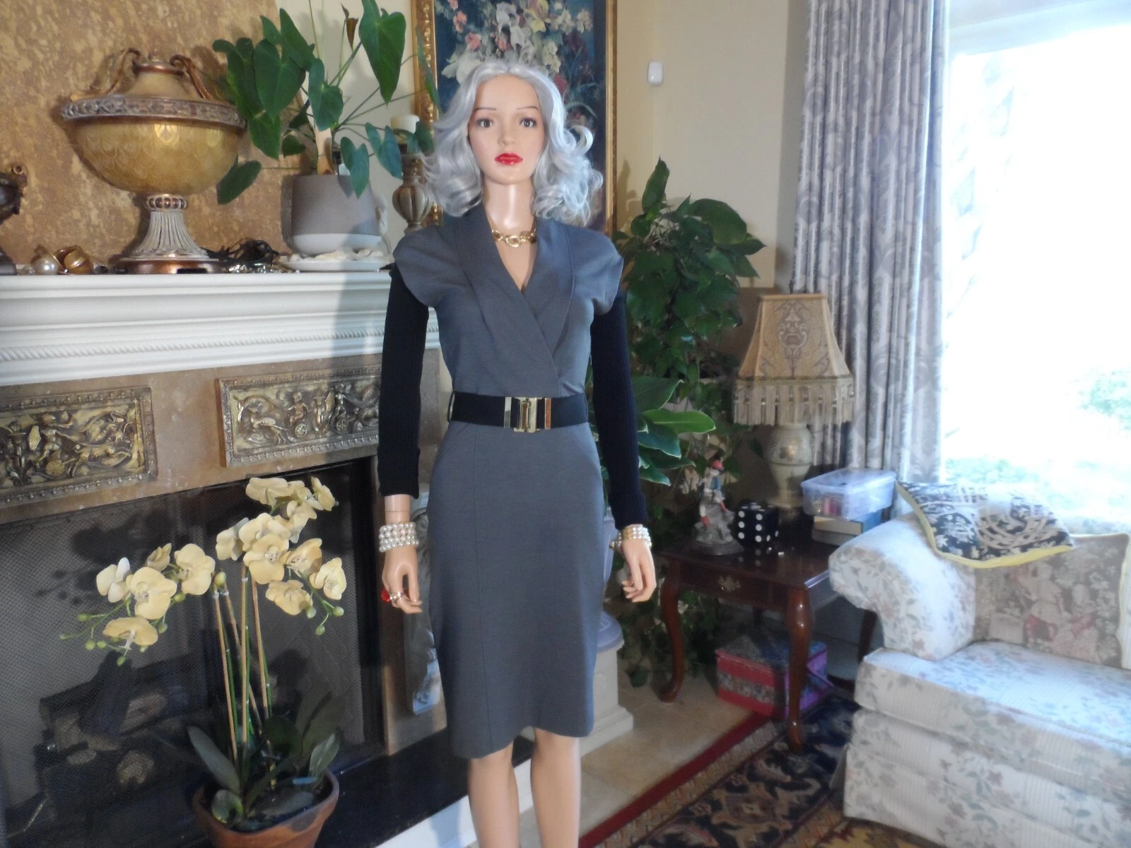 Robe Gucci grise en laine ceinturée surpiqûres avec manches tricotées câble noir taille S