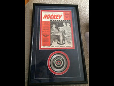 AUTOGRAPHED MAURICE RICHARD PUCK HOCKEY PICTORIAL 1956 STANLEY CUP  DISPLAY ITEM