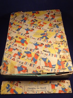 Ancien Jouet Coffret Soldats Bois Gardes Anglais Tri-Ang Années 1930 - Gardes