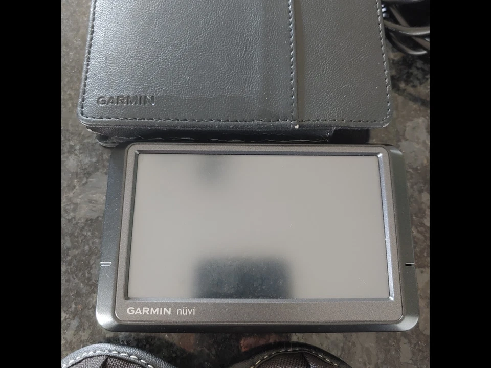 Garmin Nuvi 255W GPS Navigation Bundle w/ Car Charger, Stand, Carry Pouch - Image 4 of 4