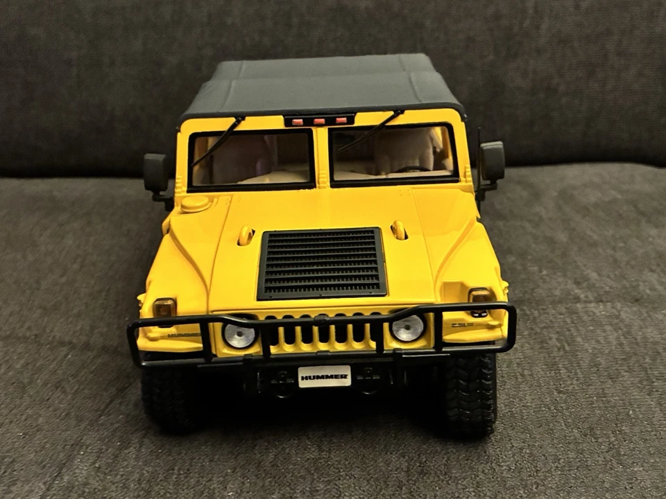 HUMMER H1 V8 6.5 TD, jaune, 1996, au 1/18ème, MAÏSTO, Très bon état, Sans Boîte. - Photo 3/4