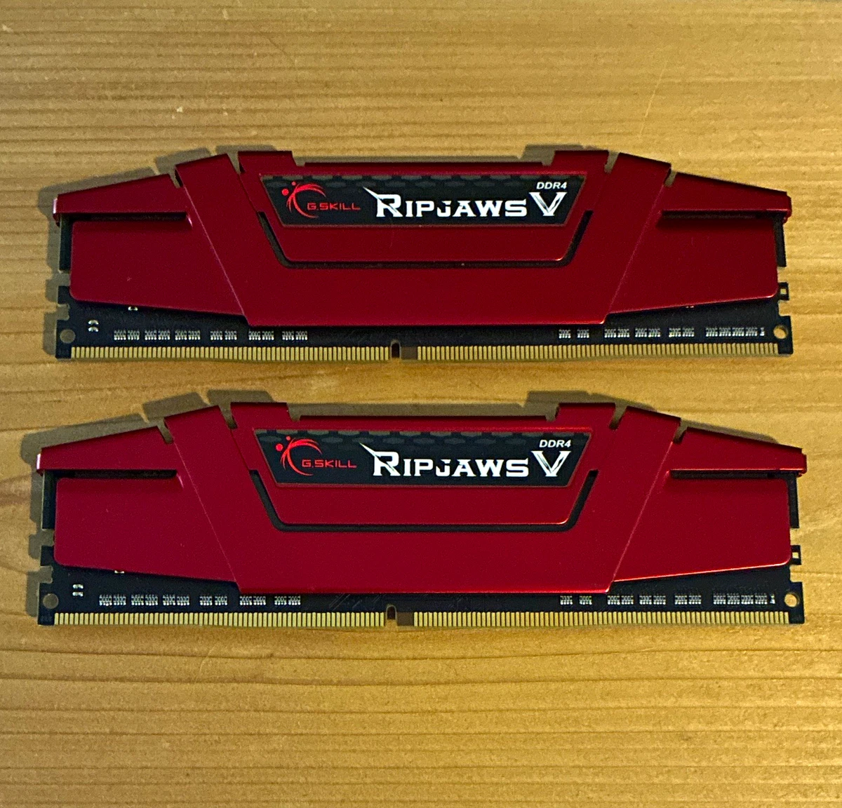 G. SKILL PC4-19200 (DDR4-2400) Bus Speed Computer RAM 16 GB Total