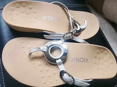 Vionic  White Karina Arch Support Comfort Slip on Tong Sandals Womens  8 Fits 9
