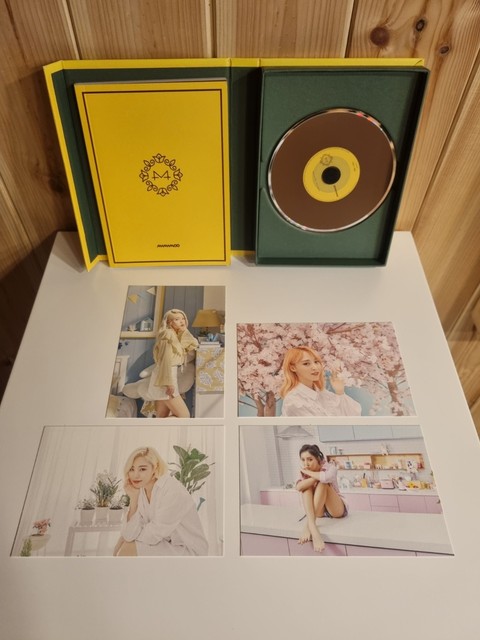 MAMAMOO Yellow Flower Special Edition Album