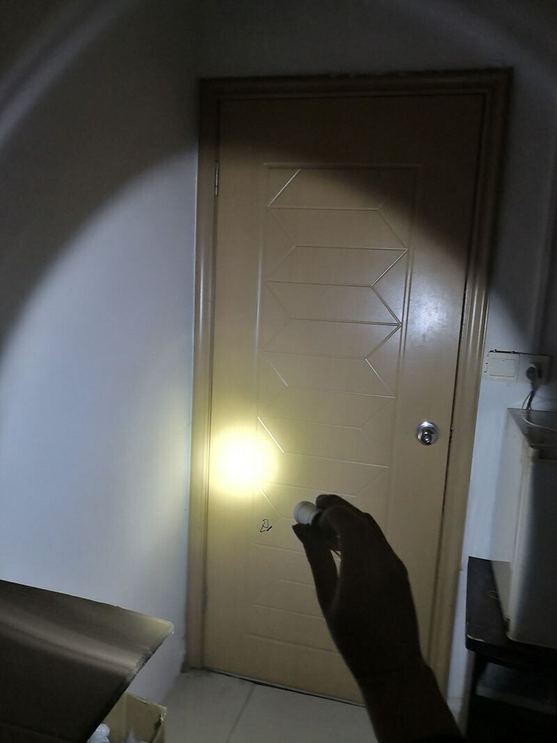 Mini LED flashlight USB rechargeable powerful flash light Torch Lamp AAA - Picture 4 of 20