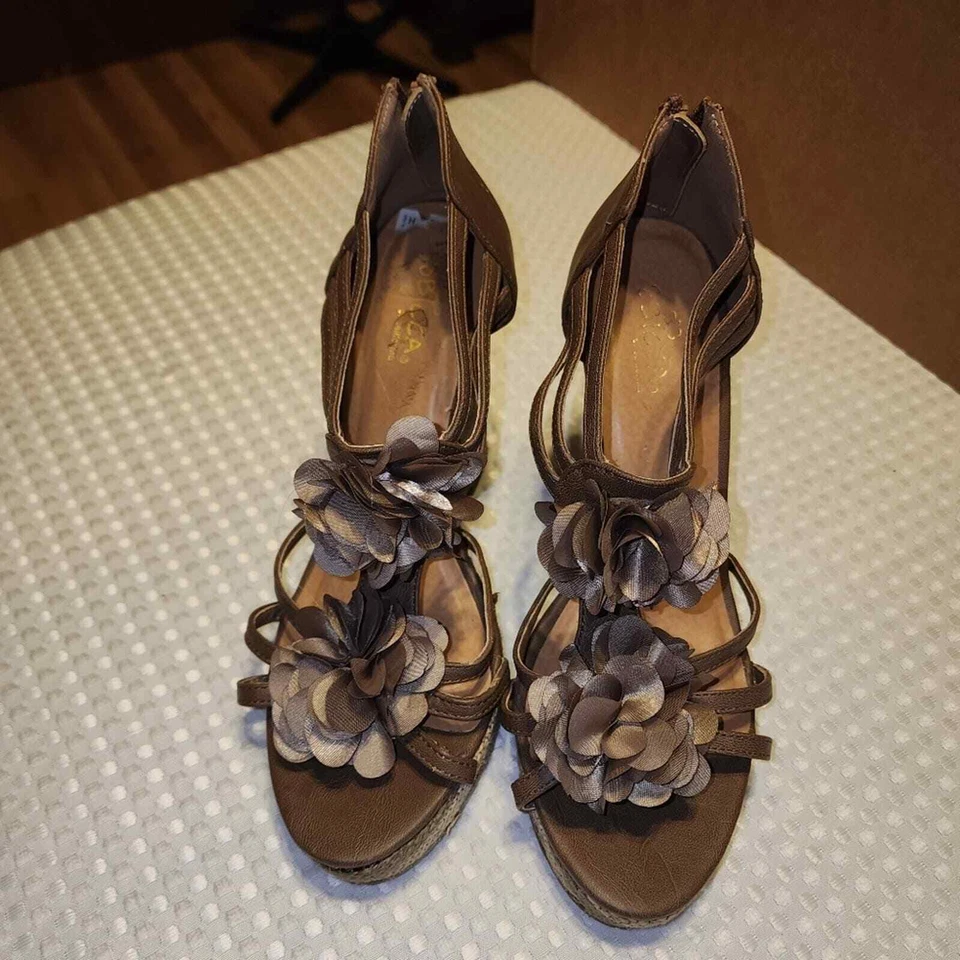 SANDALIAS CUÑA SBICCA EUC MUJER TALLA 10 M Foto 2 de 4