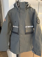 Brand New DC Men  s Snowboard Jacket Size Small Gray