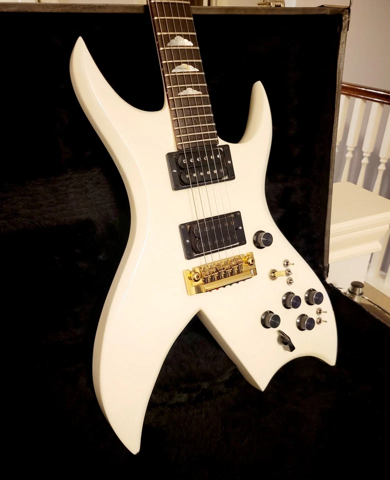 B.C Rich Bich USA Vintage guitar 1984 Dimarzio Glitter Rock White Player's Dream - Image 3 of 4
