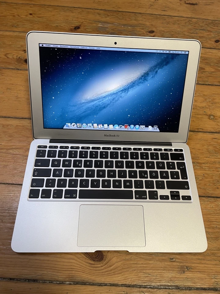 Apple Macbook Air A1465 | 4GB RAM | 240 GB SSD | Intel i5-3317U - Bild 3 von 4