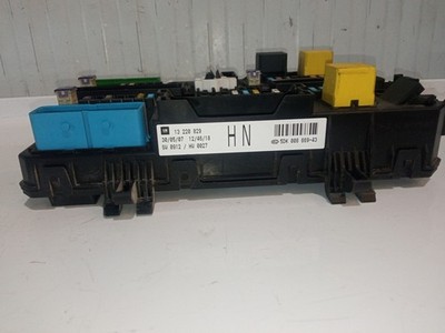 5DK008669 fuse relay box OPEL ASTRA H GTC 1.7 16V CDTI 101 CV 2008 688812