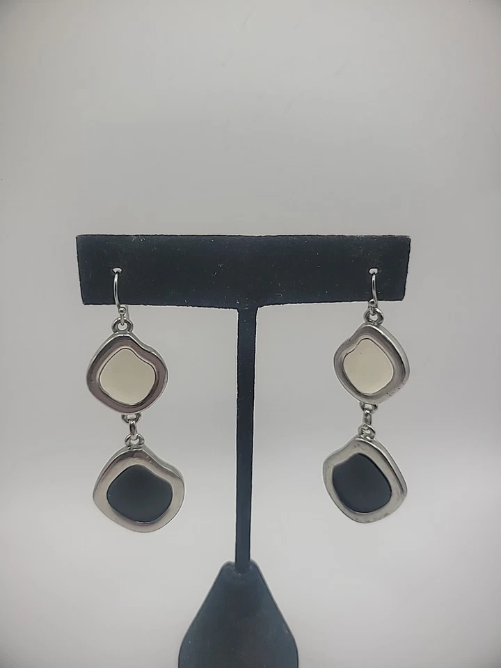 Vintage Lia Sophia Earrings Pierced Hook Drop Dangle Silver Tone White Black - Image 4 of 4