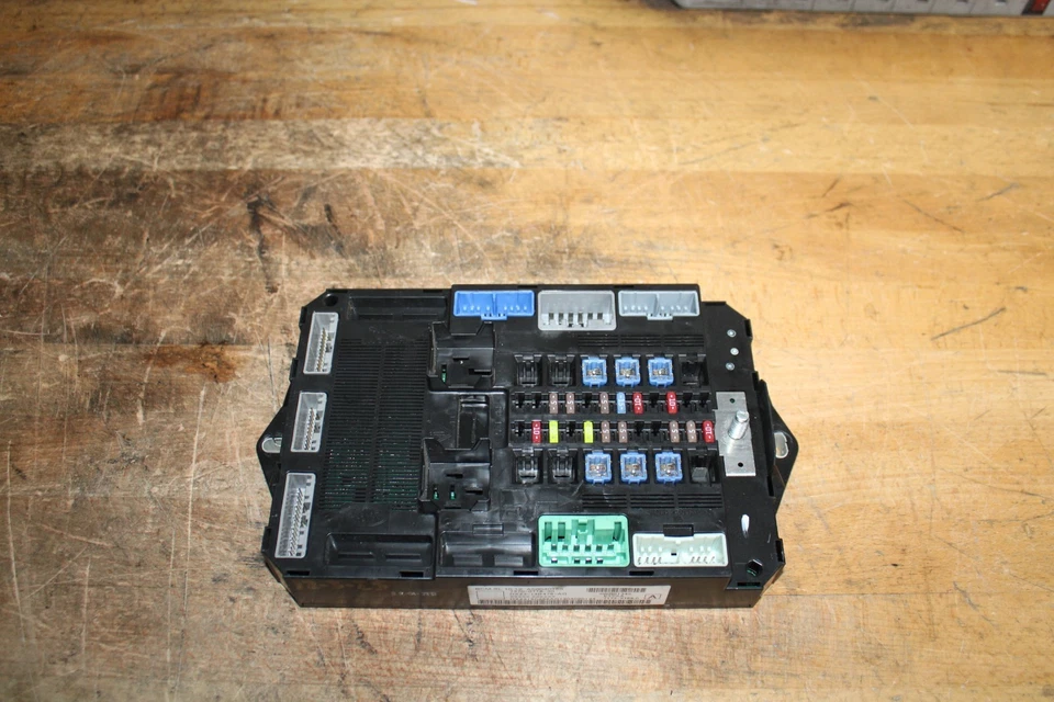 2013 2014 2015 JAGUAR XF интерьер под приборной панелью BCM тела управления модуль предохранитель коробка💯 - Изображение 4 из 4