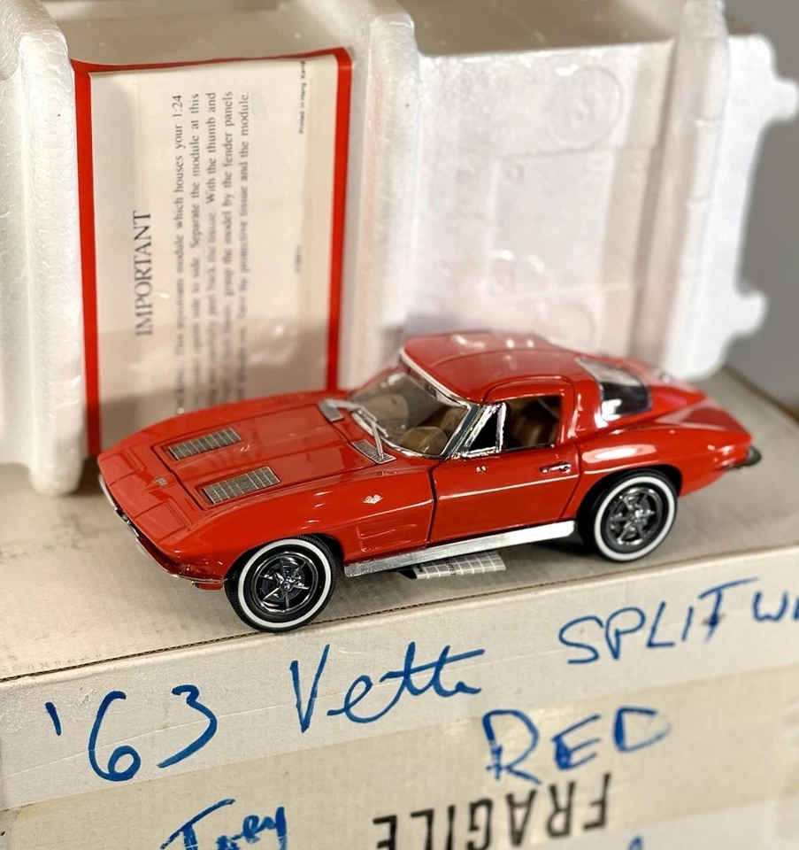 Franklin Mint 1/24 Chevrolet Corvette C2 Stingray Coupe 1963 Red Model Car NIB - Image 2 of 4
