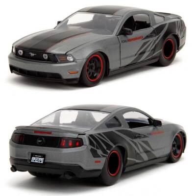 Jada Toys Bigtime Muscle Series: 2010 Ford Mustang GT 