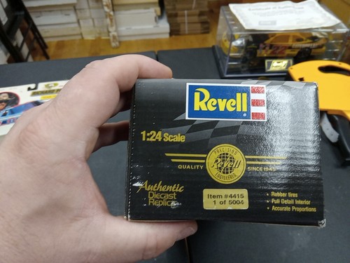 1997 Revell Select DAVID GREEN #96 Caterpillar 1/24 SCALE Diecast Nascar - Picture 5 of 5