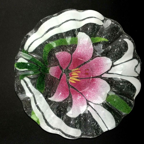 Schmelzglas mehrfarbig Blumenmuster gerüschtes Schmuckstück Geschirr rosa grün weiß Geschirrschale - Bild 2 von 4