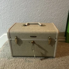 VTG 1950’s Samsonite 5412 Cosmetic Train Case Carry-On Luggage Style WITH KEY