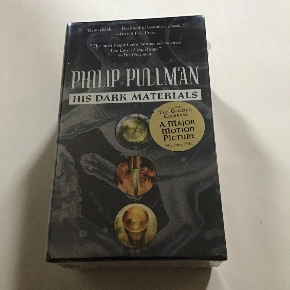 His Dark Materials, Philip Pullman, 3 book set with book case New Factory Sealed - Image 3 of 4