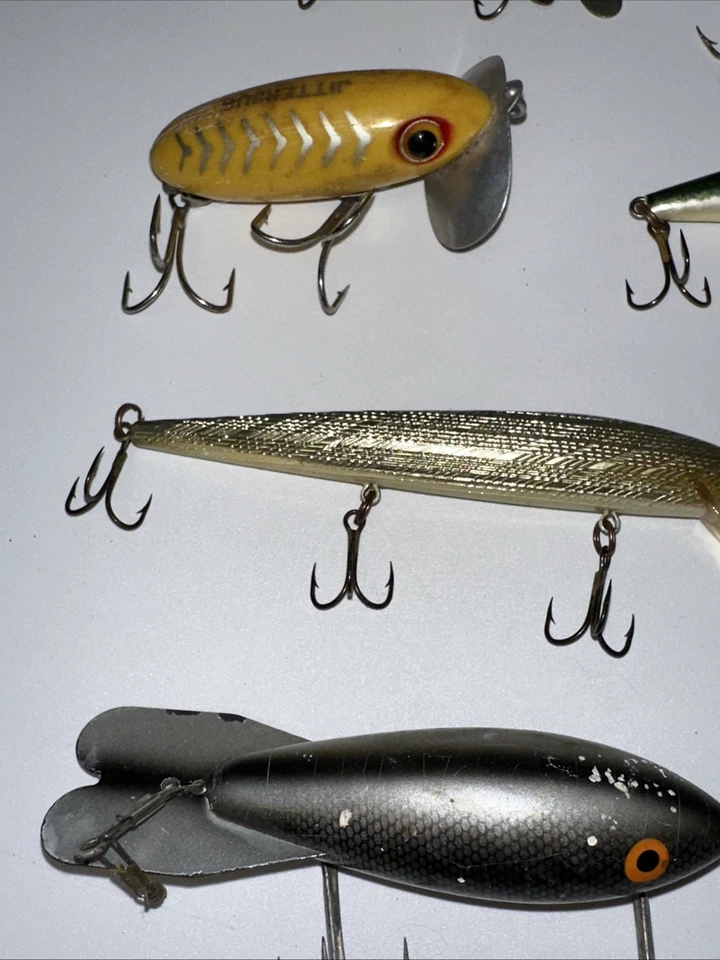 Lote De Colección De 17 Señuelos De Pesca Varios Como Están: Arbogast, Rapala, Helin U20, Desconocido Foto 4 de 4