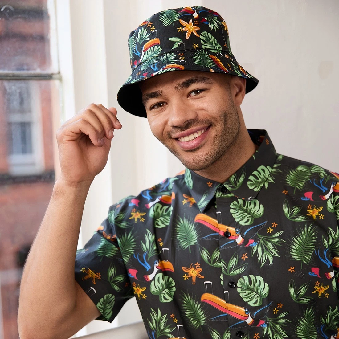Guinness Black Toucan Reversible Hawaiian Sun Bucket Hat