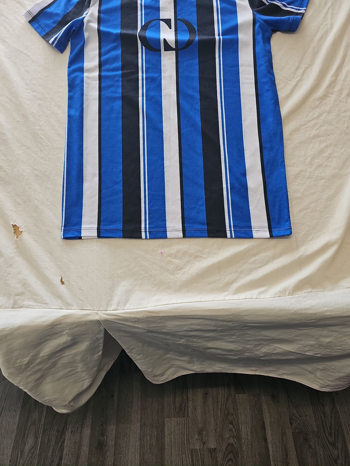 Criminal Damage London Blue and Black Striped T-Shirt Small I605 image 7