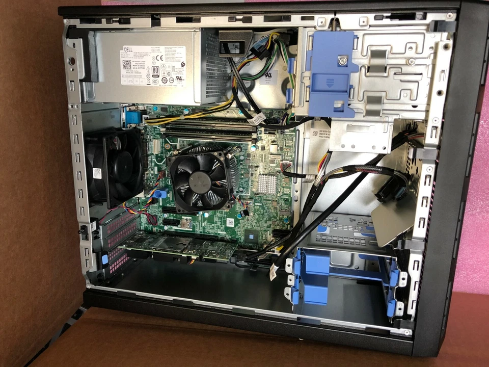 Dell PowerEdge T130,4x3.5",1xE3-1230v5,8GB,2x300GB SSD,H730,with OS - Image 4 of 4