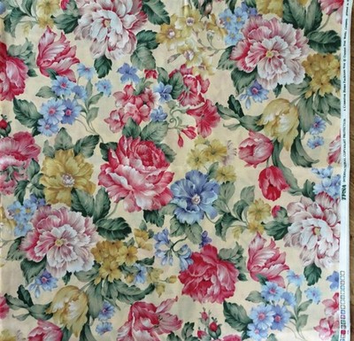 1 Meter Patchworkstoff Dekostoff  Blumen auf gelb von Cranston 110 cm breit
