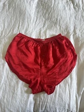 100% Silk Red Elastic Waistband Scallop High Waist  Sleep Shorts Size Large