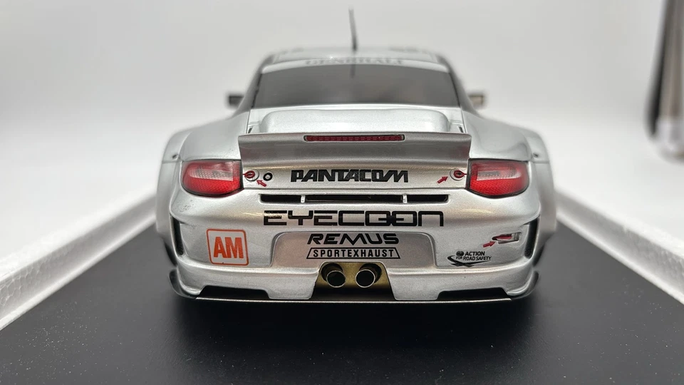  SPA18S106 Sparkmodel Porsche 911 GT3 RSRn.88 LM 2013 1/18 - Immagine 3 di 4