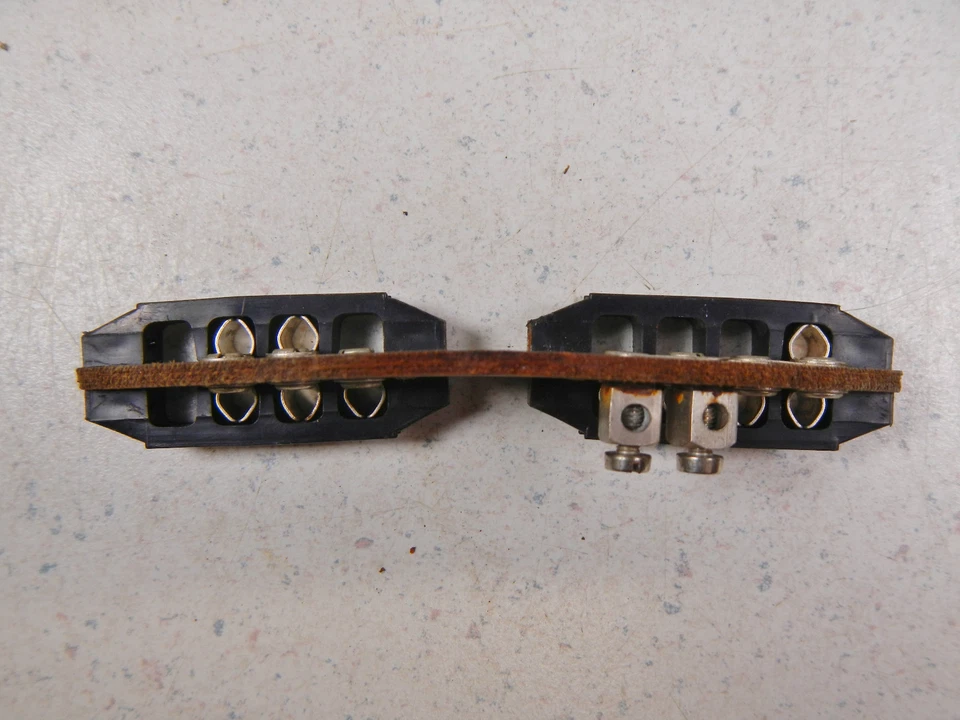 74 MOTO GUZZI ELDORADO 850 DISTRIBUCIÓN DE ENERGÍA CAJA DE FUSIBLES PLACA DE CIRCUITO #2 Foto 3 de 4