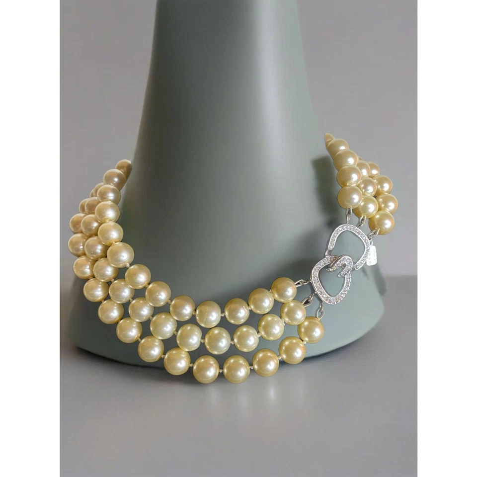Kenneth Jay Lane 3-Row Ivory Glass Pearl Choker Necklace 22K gold electroplated - Image 3 of 4