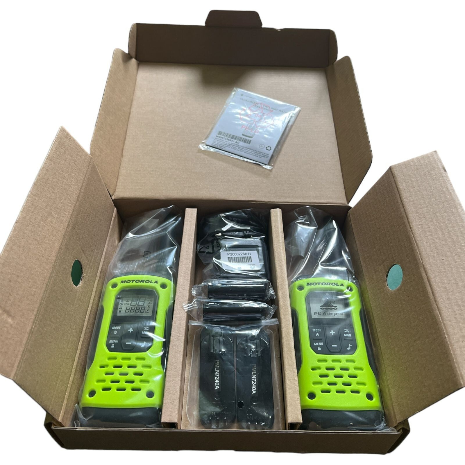 Motorola T600 Talkabout 2Way Radio Rechargeable Walkie Talkies Pack of