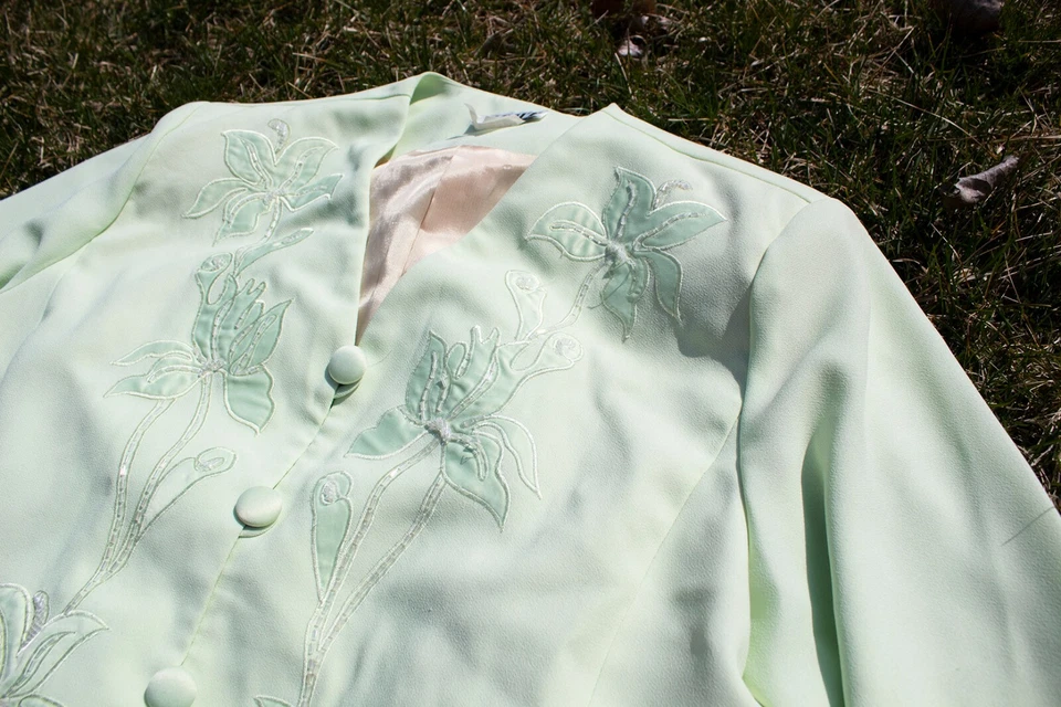 Marca Noche | Blazer Floral Vintage Años 80 Verde Claro Cuentas Pastel | Talla 20 Foto 4 de 4