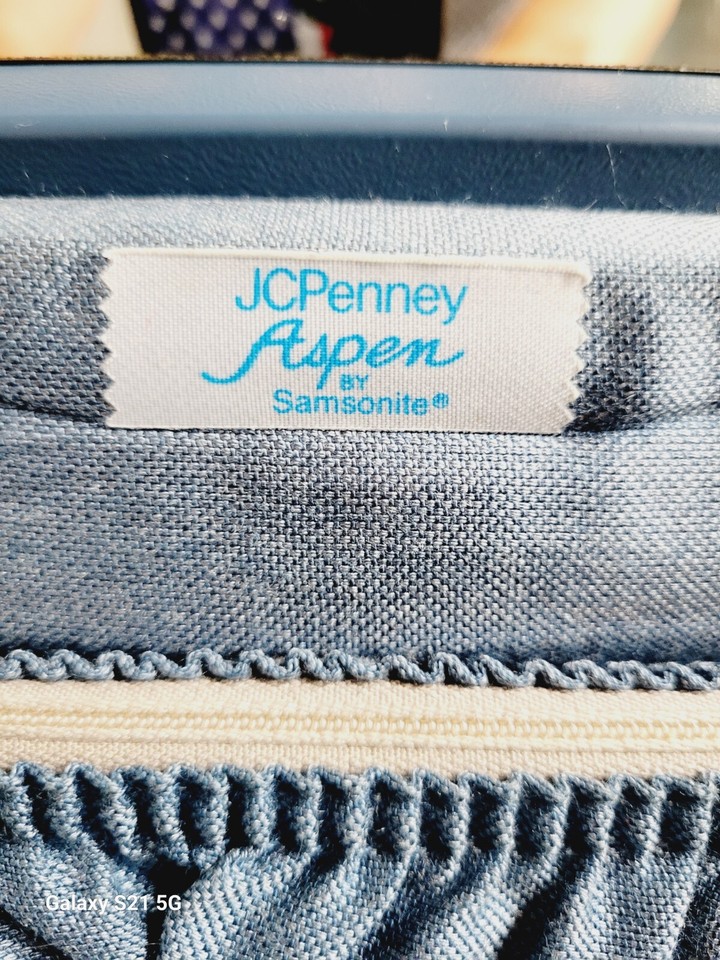 Vintage JC Penney Samsonite Aspen Beauty Travel Case Co Blue With Key