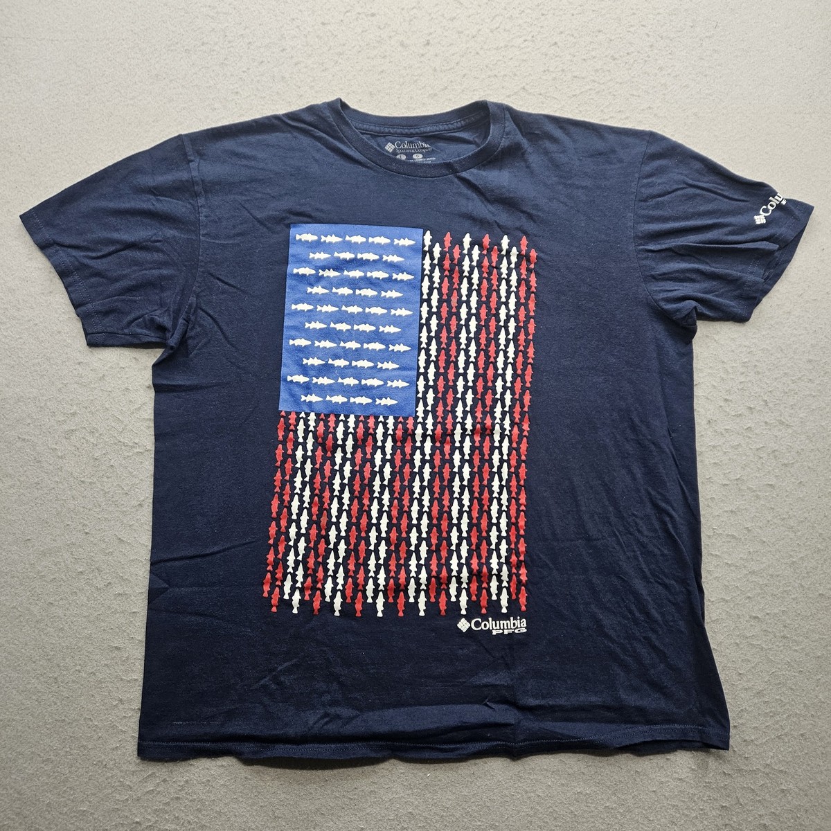 Columbia American Flag Fish Graphic Men's T-Shirt Large Navy Blue