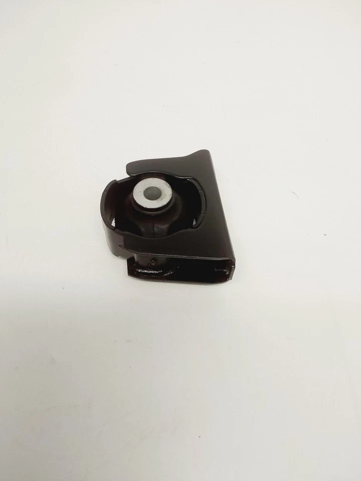 2008-Toyota Scion XB Transmission Mount OEM - Image 4 of 4