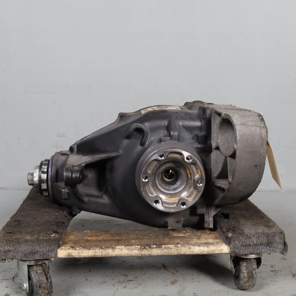 2008-2013 BMW 135i 335i Rear Axle Differential Carrier 33107572054 OEM Used - Image 2 of 4