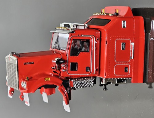 New 1:50 Kenworth Drake 509 Roso Red Cab Sleeper & Bonnet Complete - Picture 2 of 5