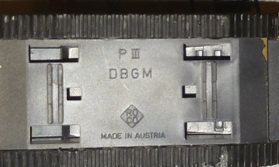 (G-26) 6 tanques Roco Panzer III y 6 tanques EKO Panzer III. Pintado. Faltan piezas. Foto 4 de 4