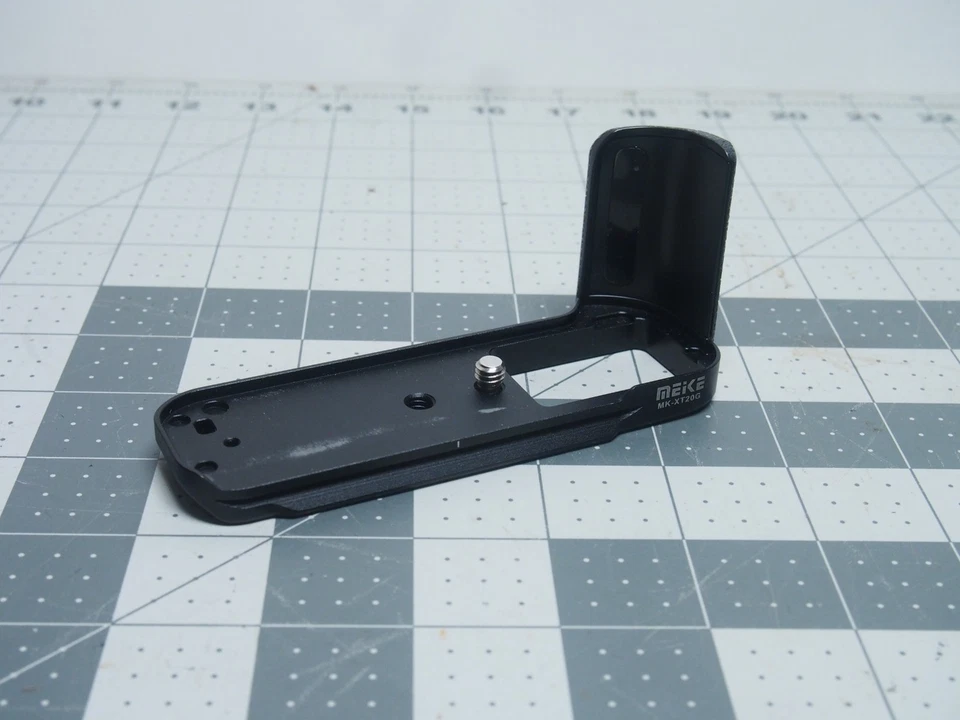 Meike Hand Grip for Fujifilm X-T20 MK-XT20G - Image 2 of 4