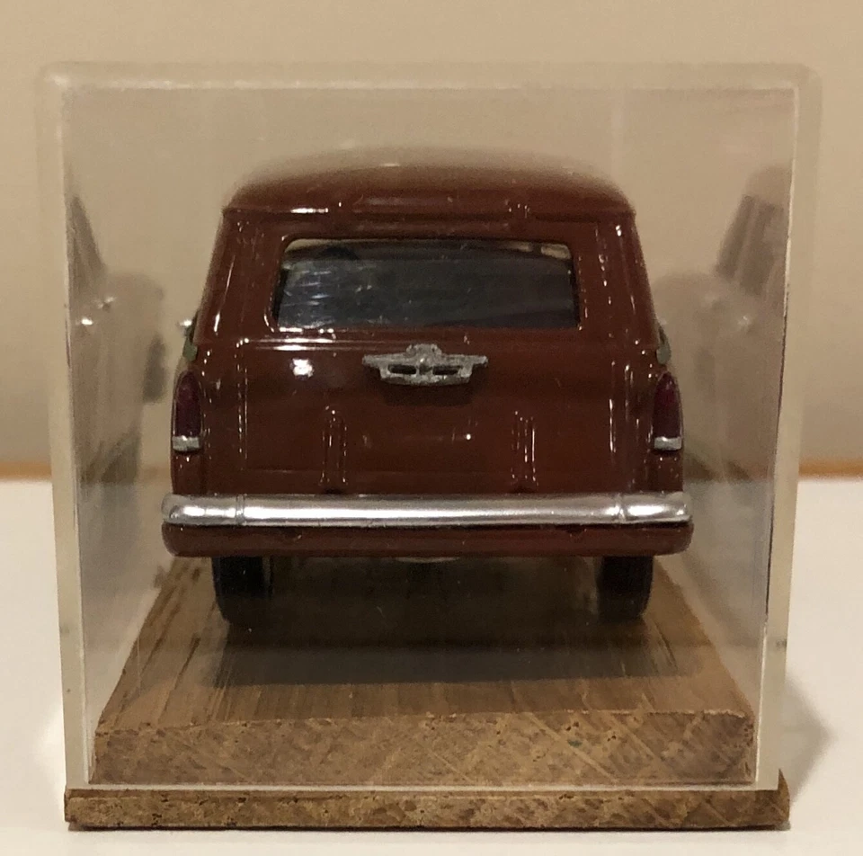 EMC Pivtorak Volga GAZ 22 Station Wagon 1/43 Brown VERY RARE VINTAGE - Image 4 of 4